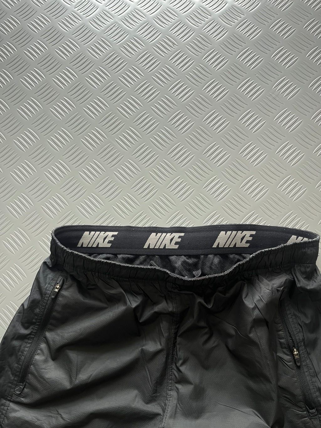 VINTAGE NIKE BAGGY TROUSER