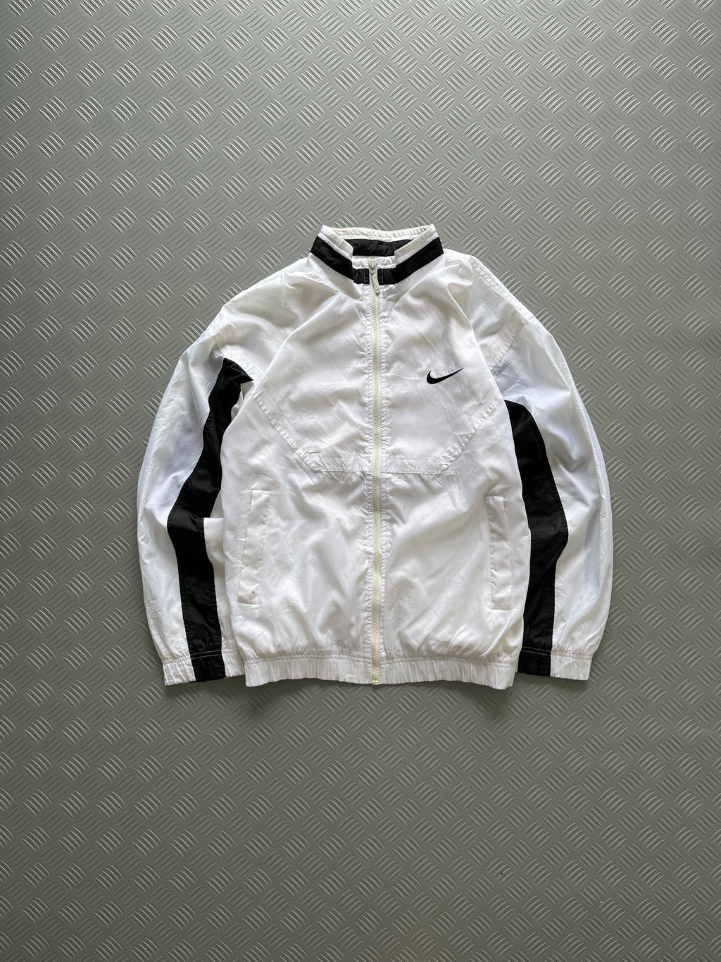 VINTAGE NIKE SPELLOUT ZIPPER