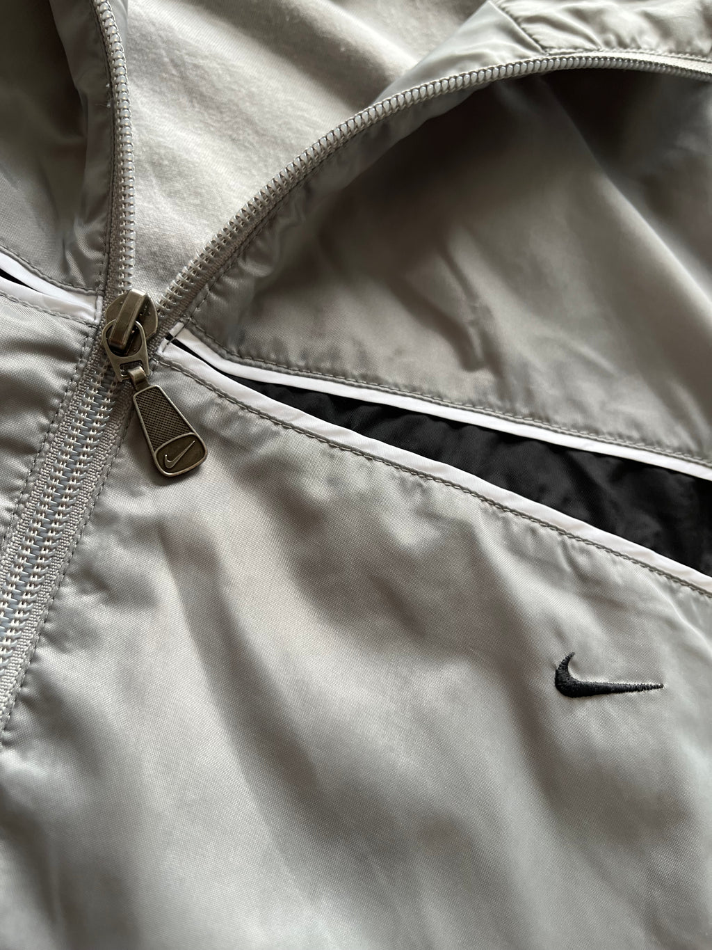 VINTAGE NIKE WINDCHEATER