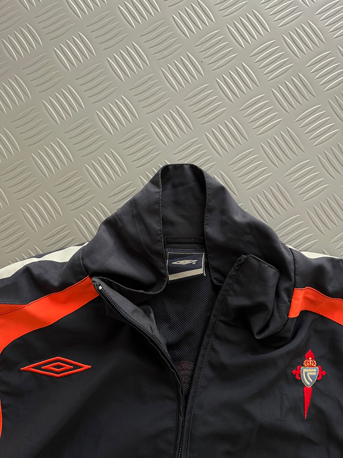 VINTAGE UMBRO Y2K WINDBREAKER
