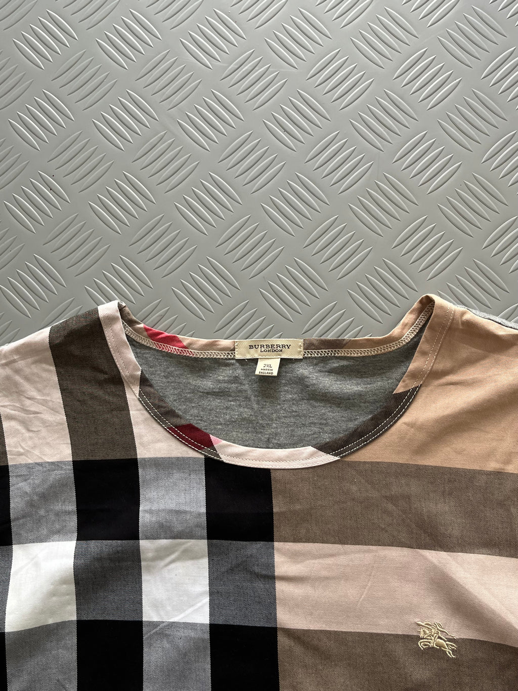 VINTAGE BURBERRY ICONIC TSHIRT