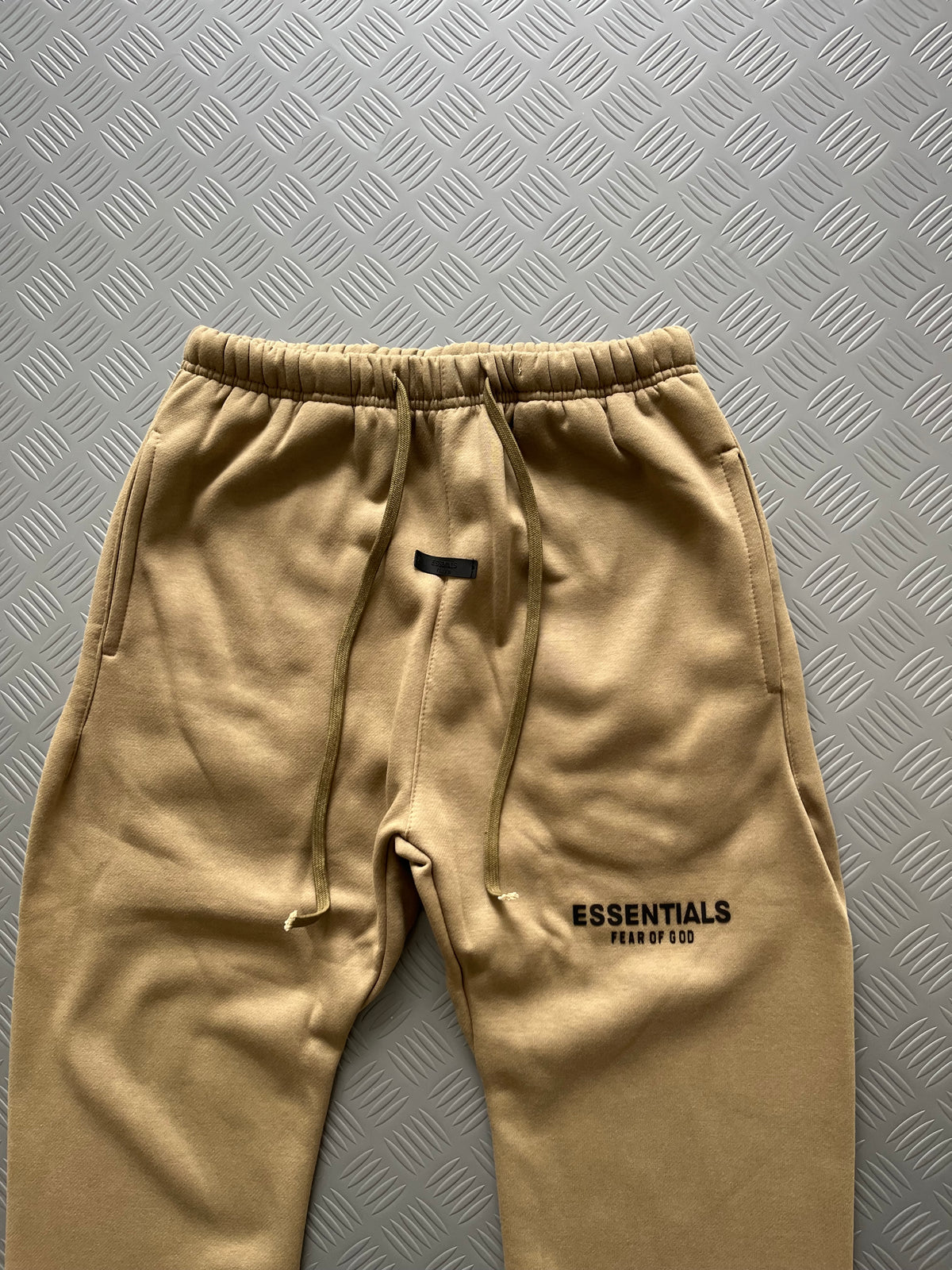 ESSENTIALS FEAR OF GOD SAND SWEATPANT