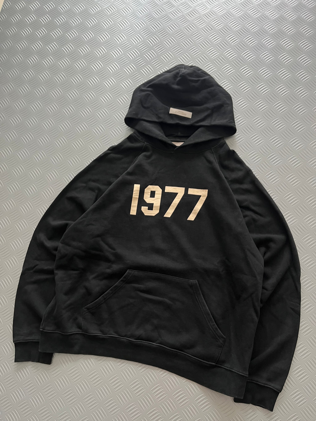 FEAR OF GOD ESSENTIALS 1977 HOODIE