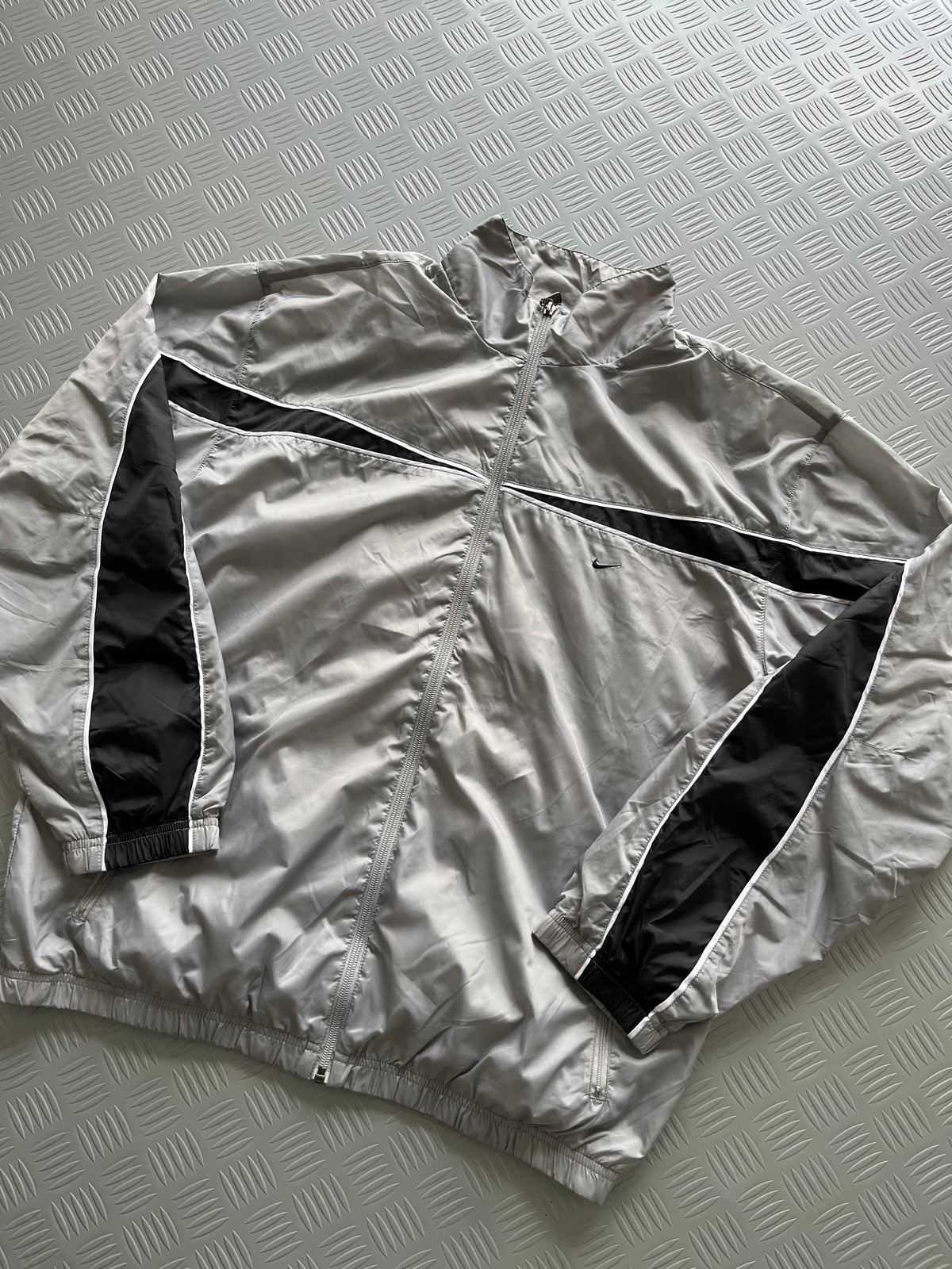 VINTAGE NIKE WINDCHEATER