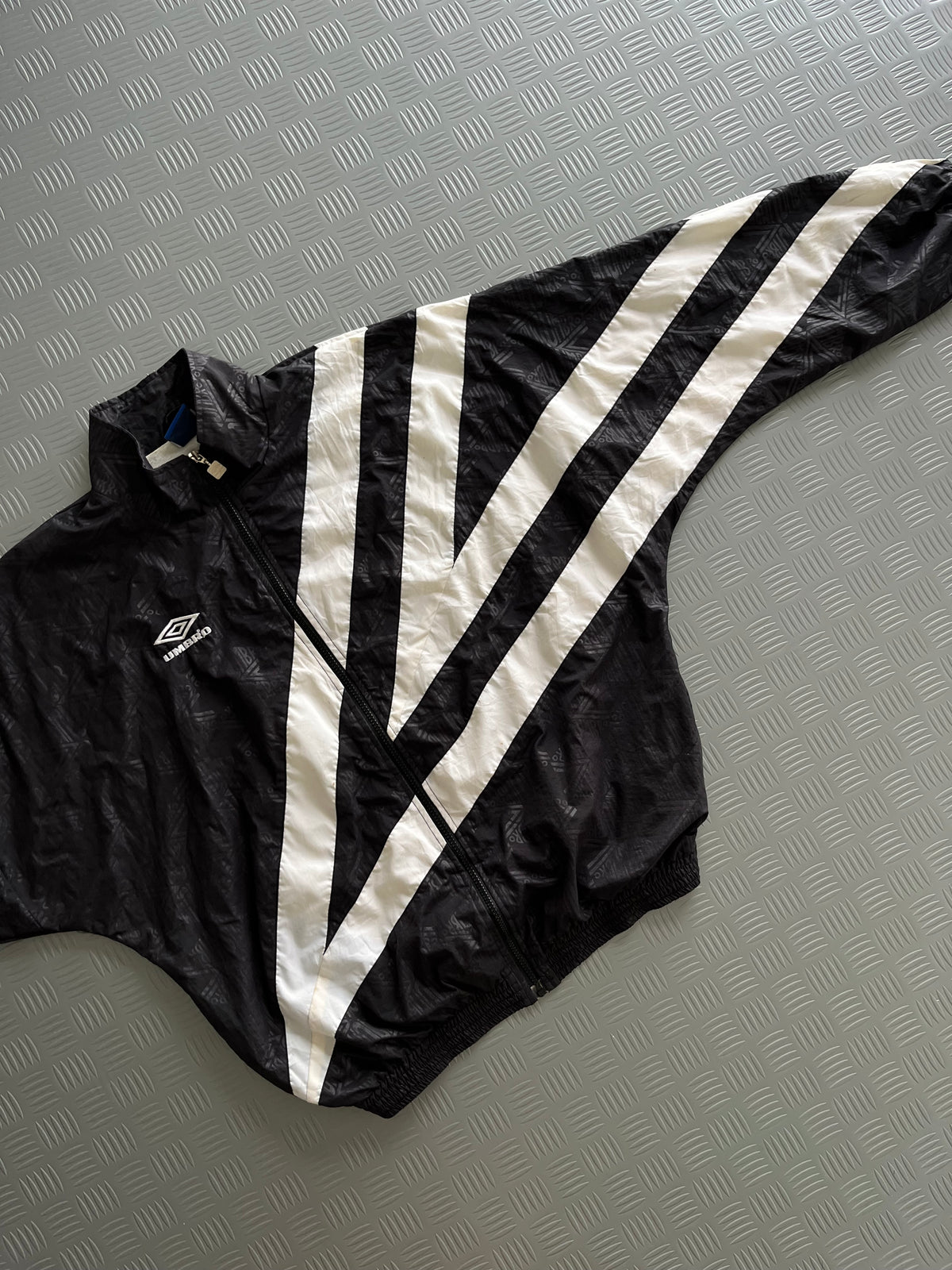 VINTAGE UMBRO Y2K JACKET