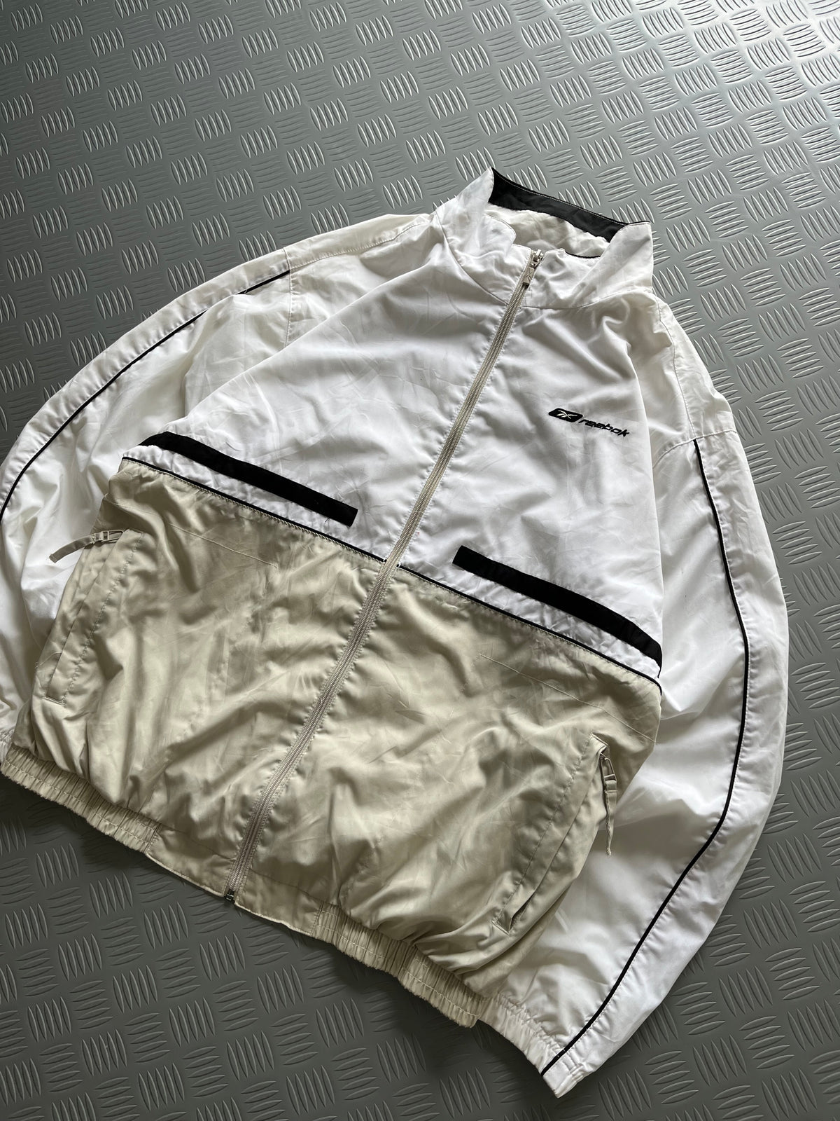 VINTAGE REEBOK JACKET