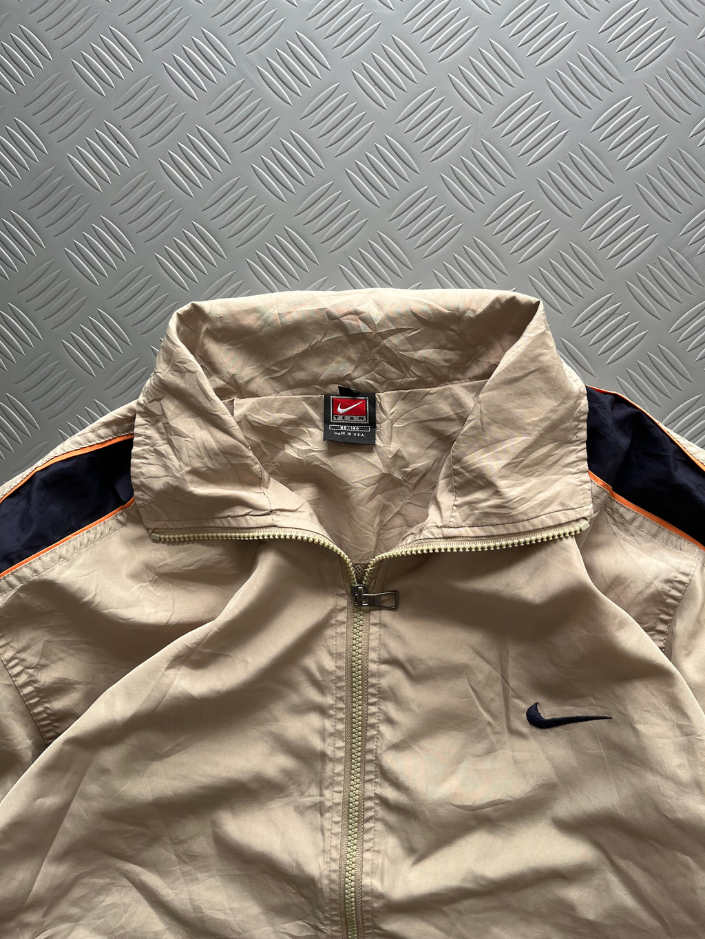 VINTAGE NIKE SWOOSH ZIPPER
