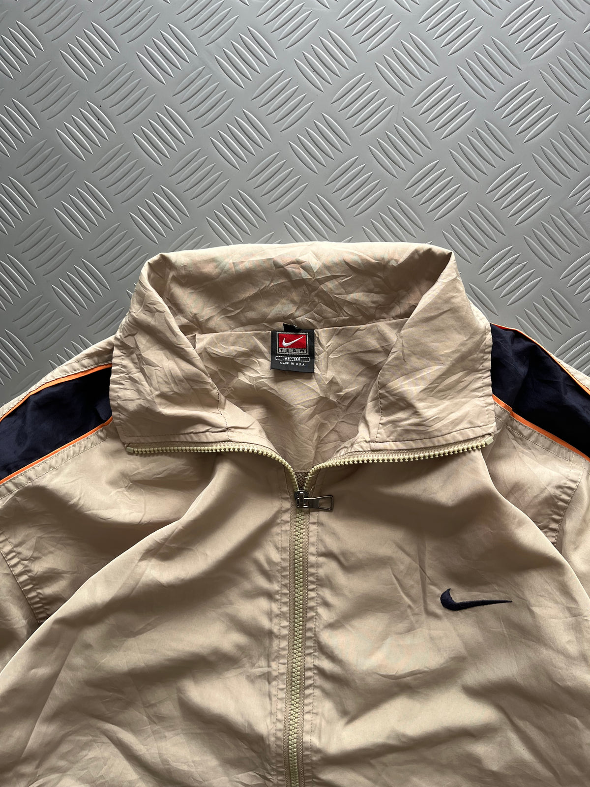 VINTAGE NIKE SWOOSH ZIPPER