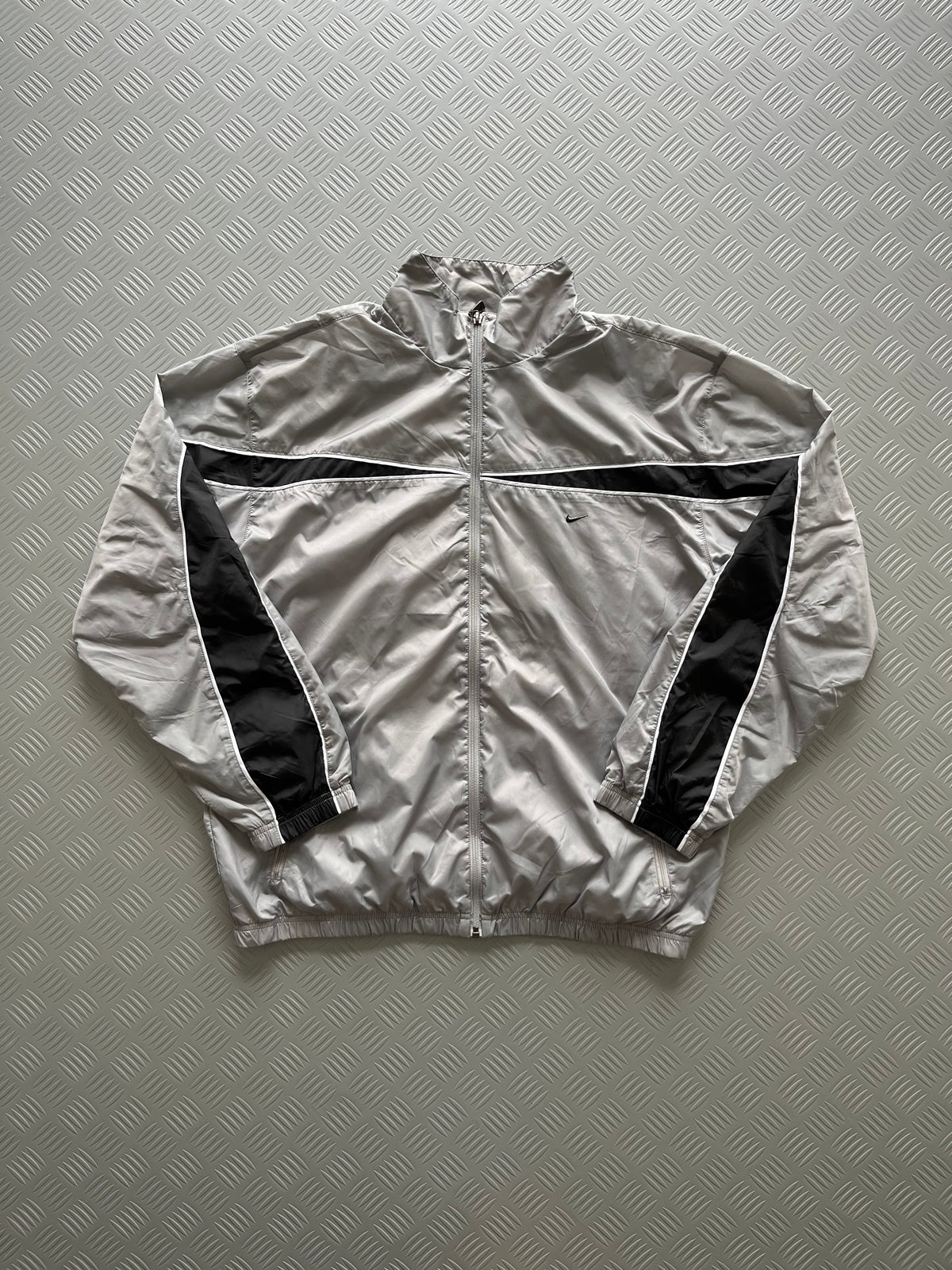 VINTAGE NIKE WINDCHEATER