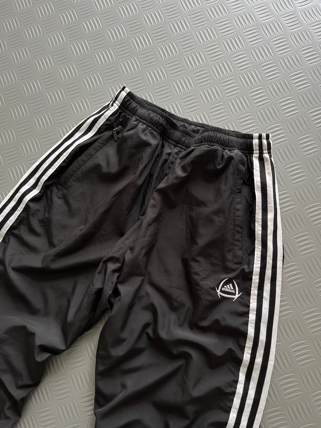 VINTAGE ADIDAS BAGGY TROUSER