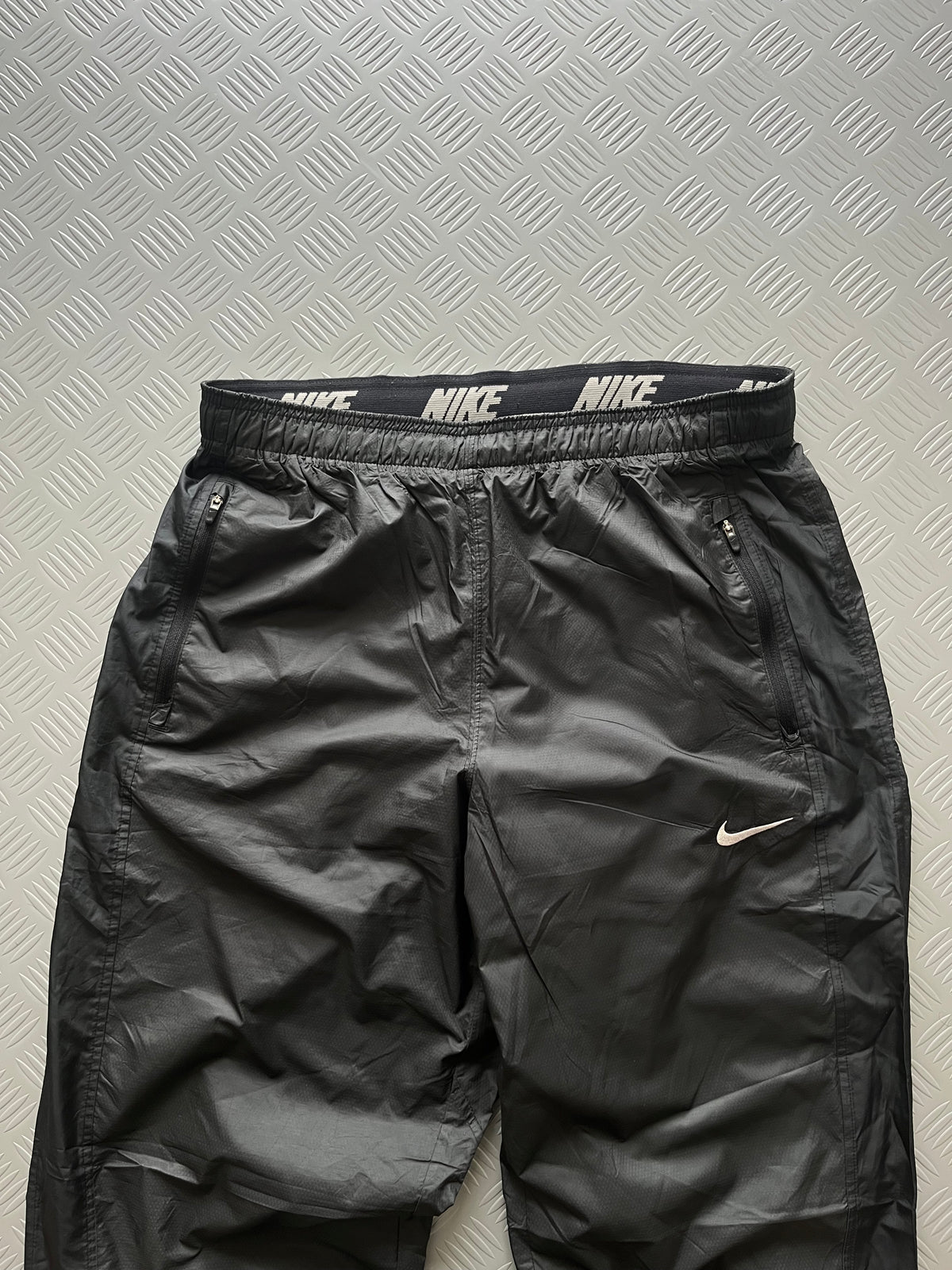 VINTAGE NIKE BAGGY TROUSER