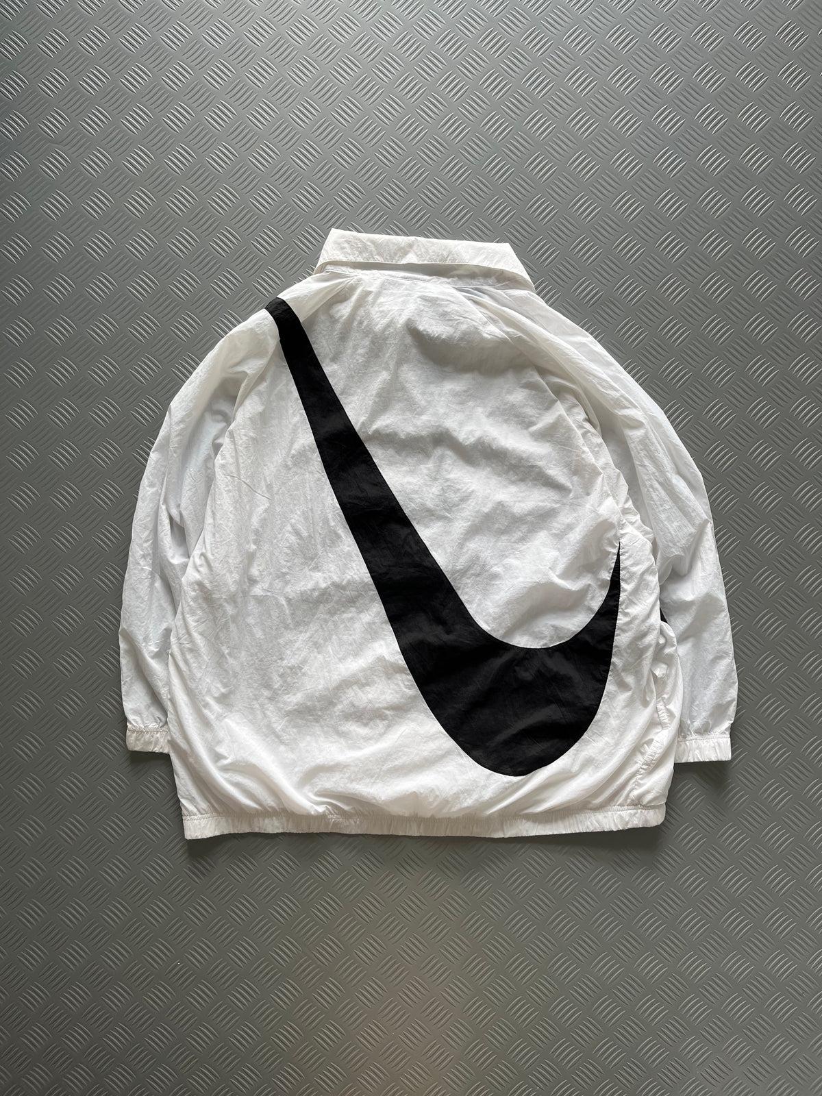 NIKE BIG SWOOSH WINDCHEATER