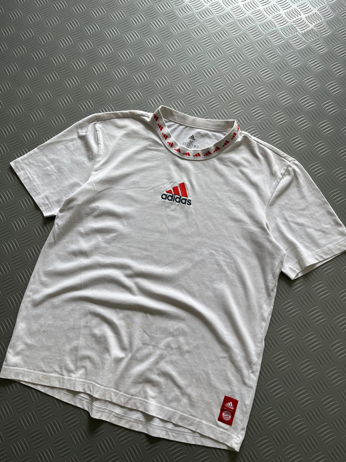 ADIDAS FC BAYERN MUNICH ICONIC TSHIRT