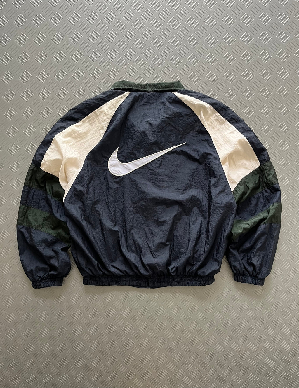 VINTAGE NIKE WINDCHEATER