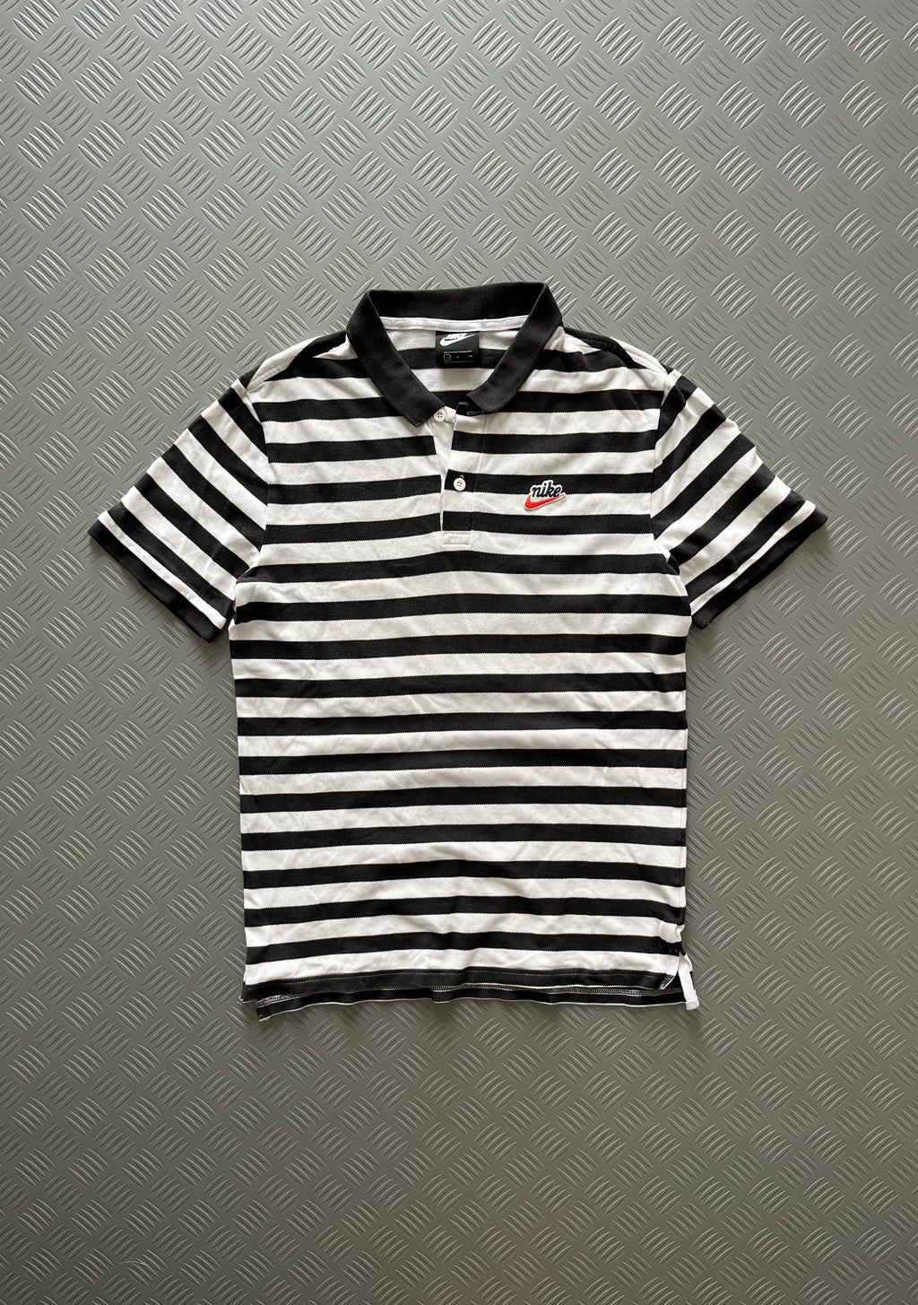 VINTAGE NIKE POLO TSHIRT
