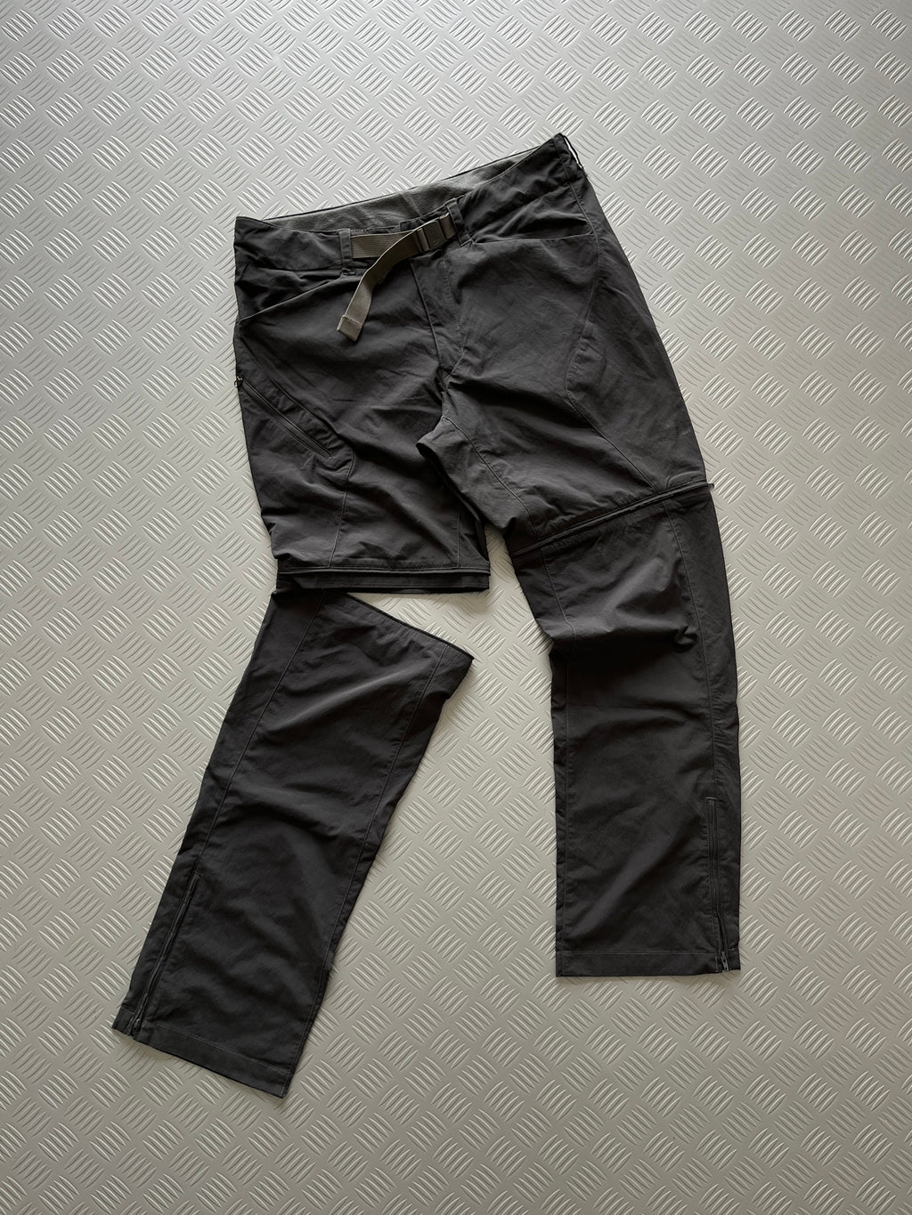 THE NORTH FACE CONVERTIBLE TREKKING PANT