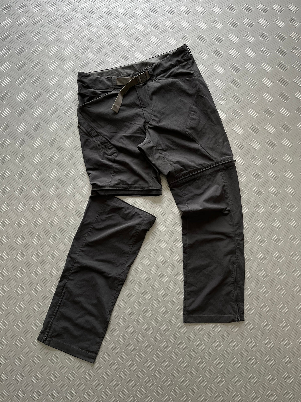 THE NORTH FACE CONVERTIBLE TREKKING PANT