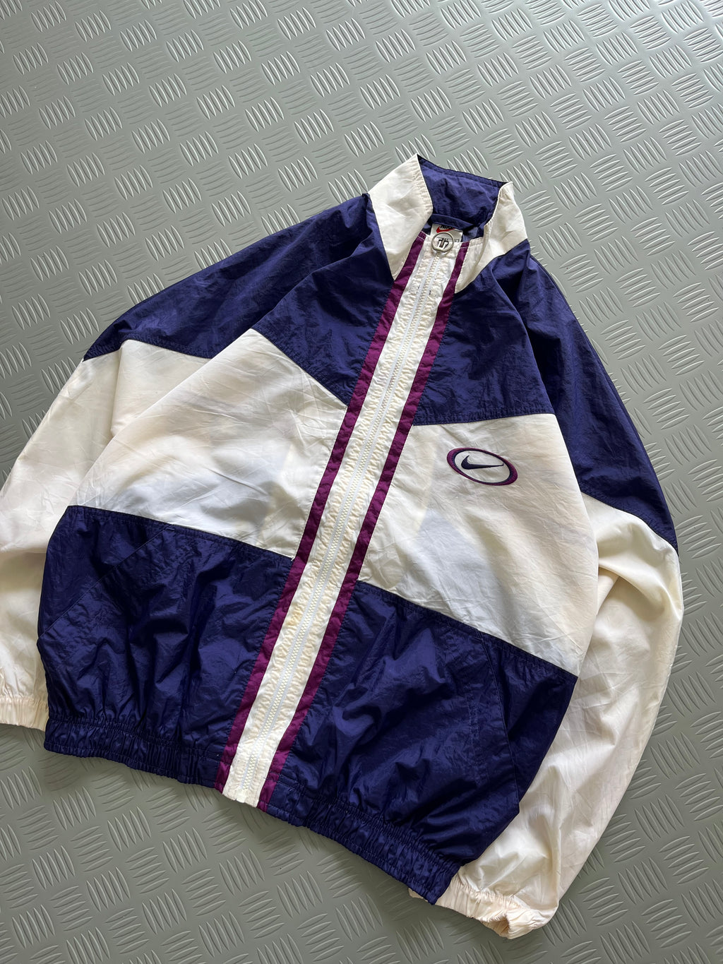 VINTAGE NIKE Y2K WINDCHEATER