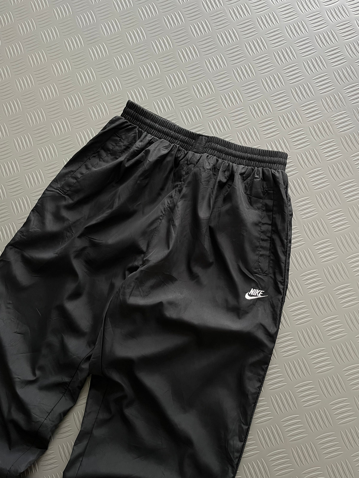 VINTAGE NIKE SPELL OUT BAGGY TROUSER