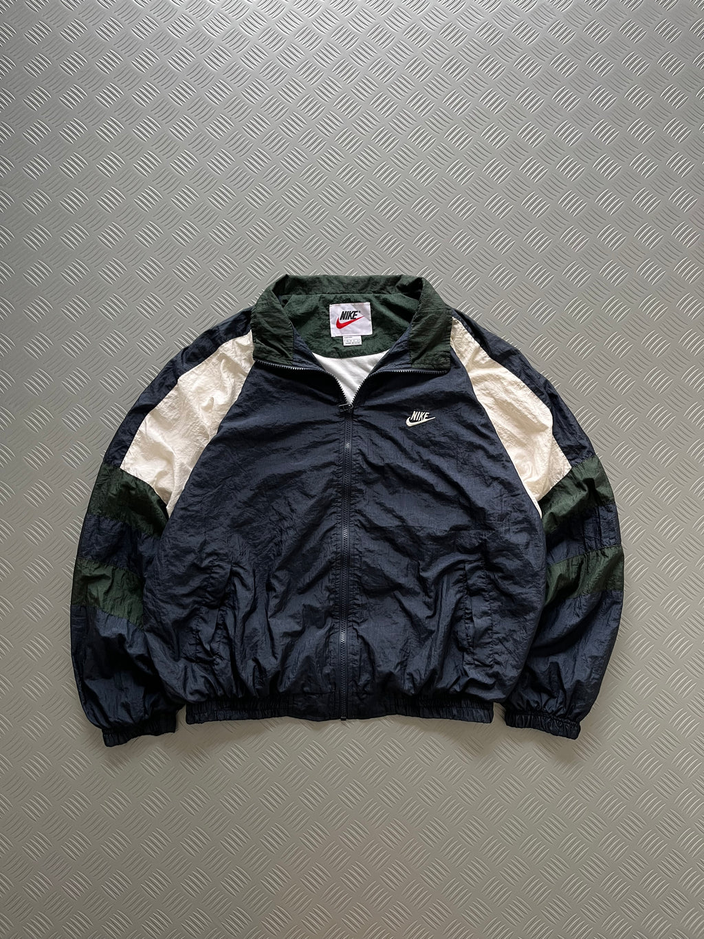 VINTAGE NIKE WINDCHEATER