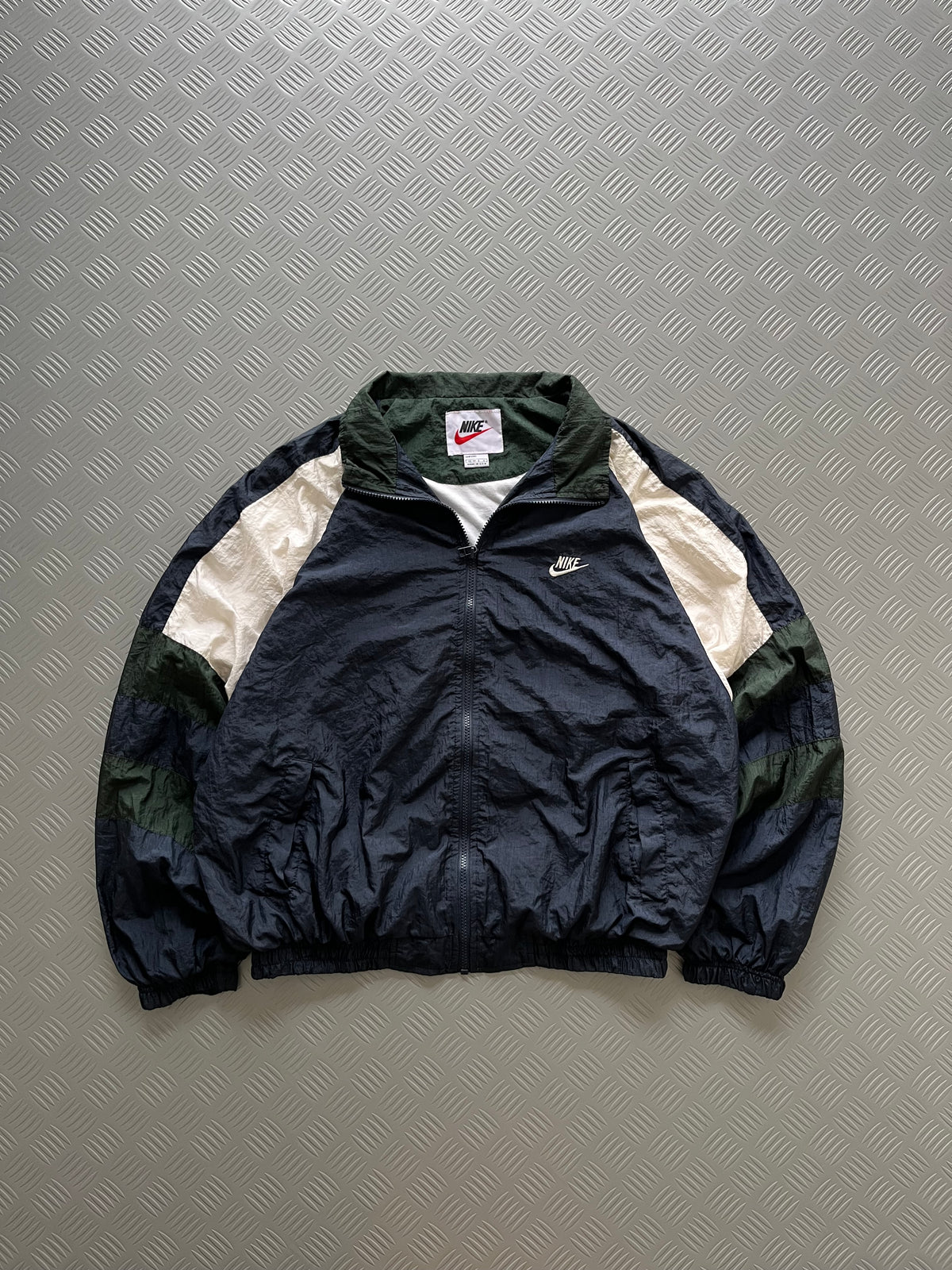 VINTAGE NIKE WINDCHEATER