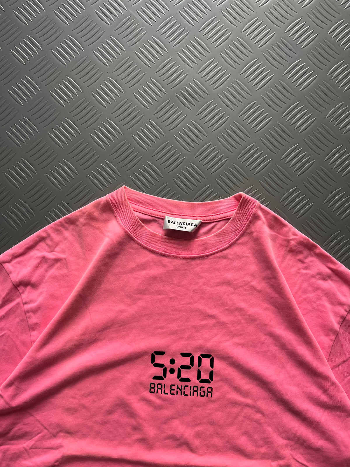BALENCIAGA 5:20 BABY PINK TSHIRT