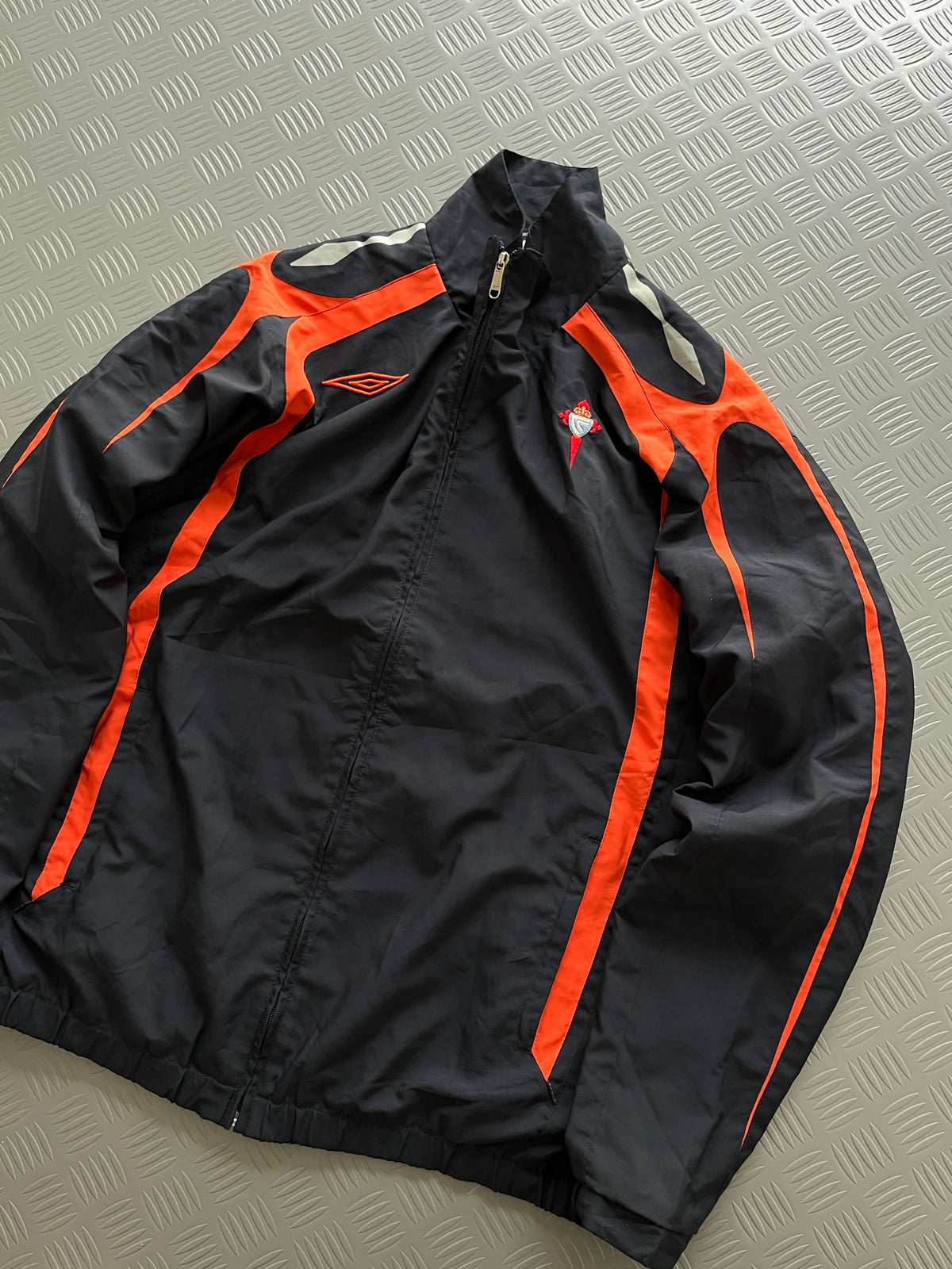 VINTAGE UMBRO Y2K WINDBREAKER