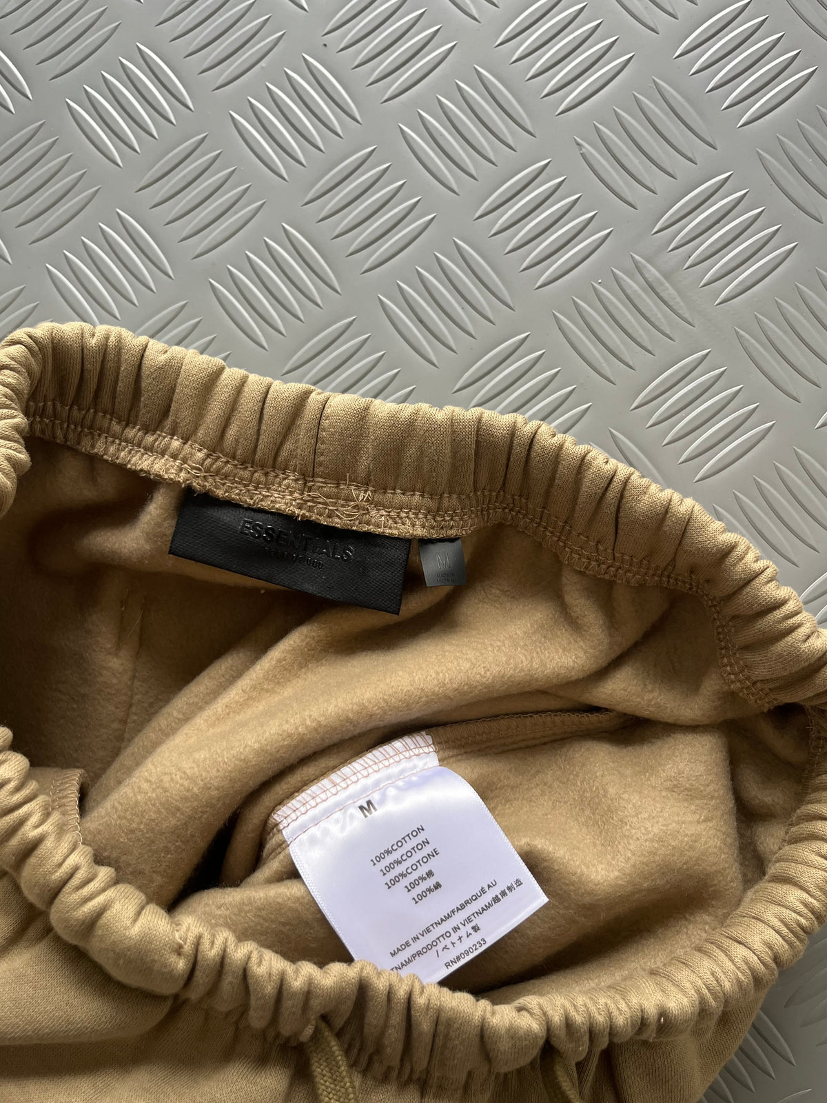 ESSENTIALS FEAR OF GOD SAND SWEATPANT
