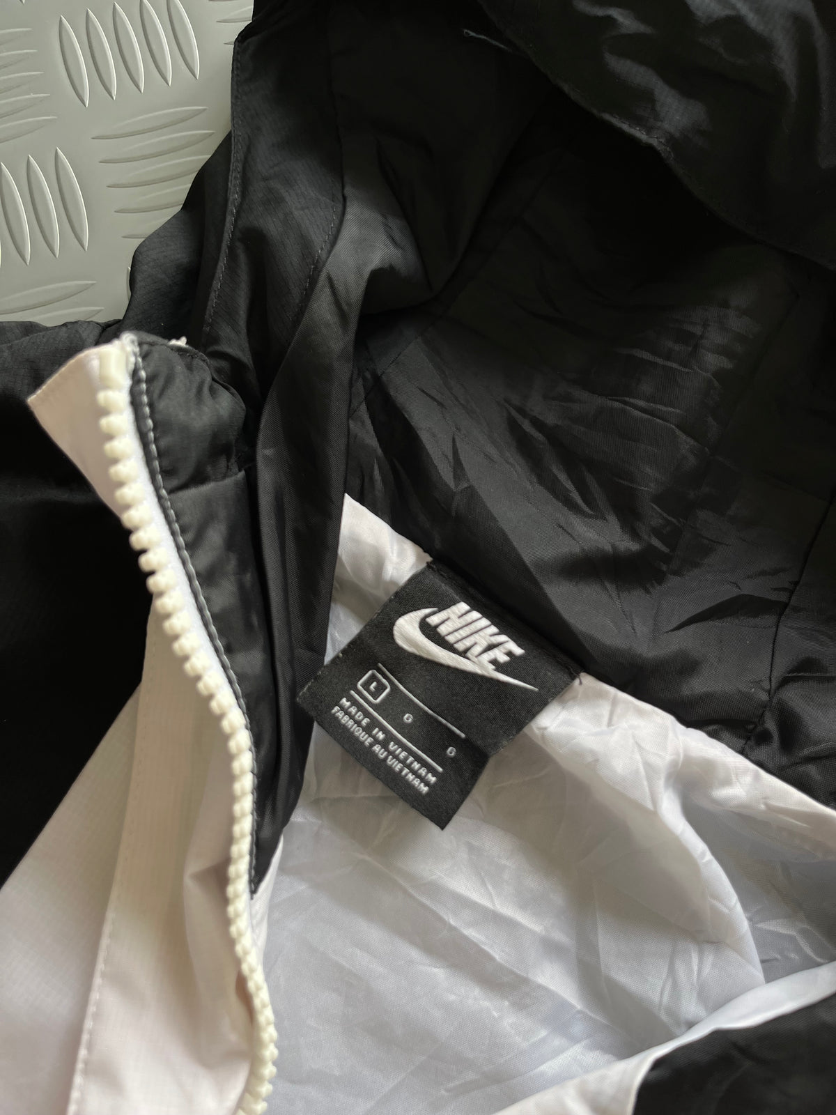 NIKE AIR QUARTER ZIPPER