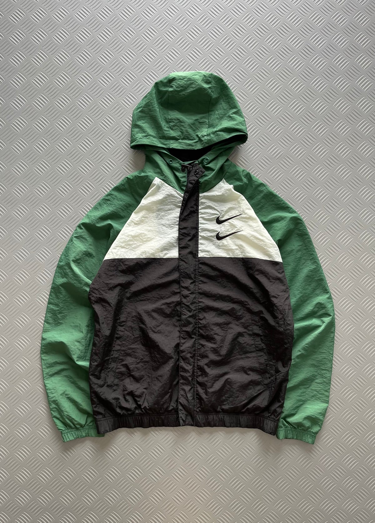 NIKE SWOOSH WINDBREAKER