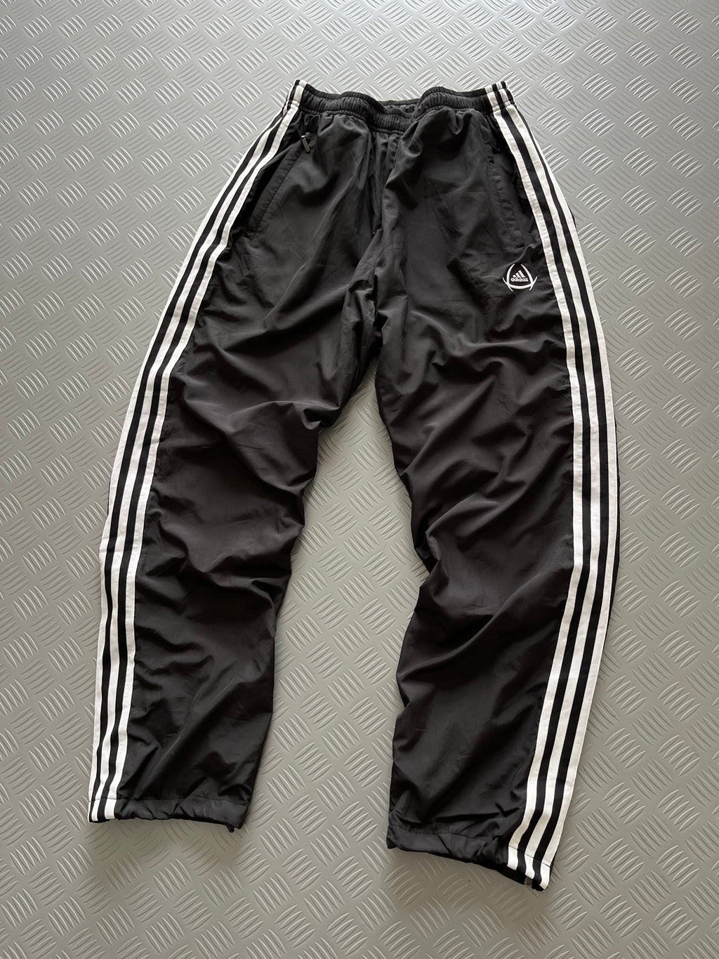 VINTAGE ADIDAS BAGGY TROUSER