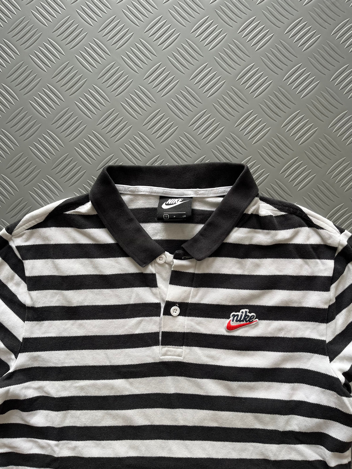 VINTAGE NIKE POLO TSHIRT