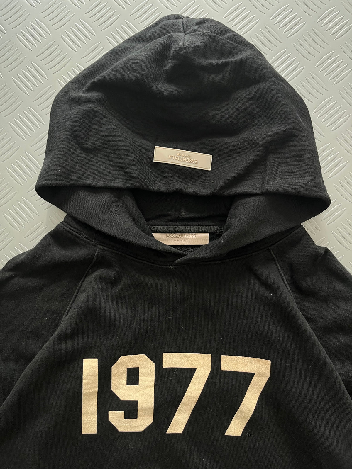 FEAR OF GOD ESSENTIALS 1977 HOODIE