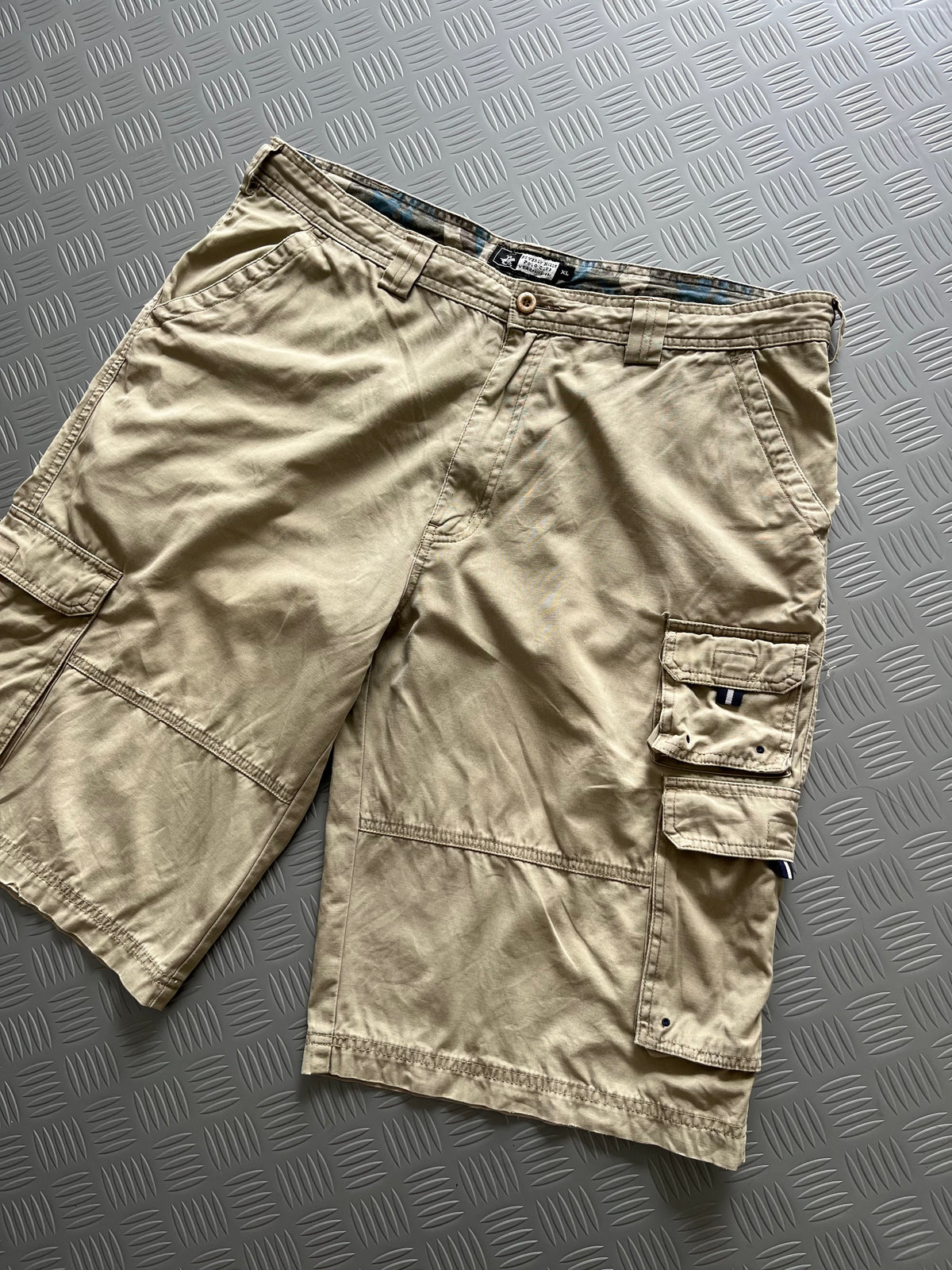 VINTAGE BAVERLY HILL POLO CARGO SHORTS