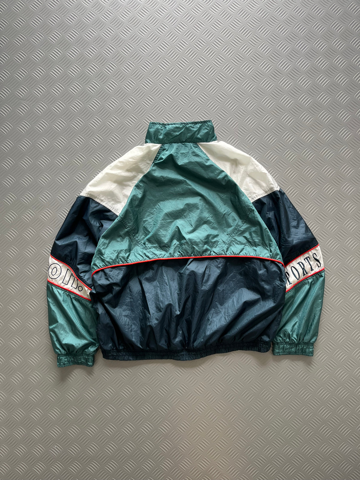 VINTAGE NIKE WINDCHEATER