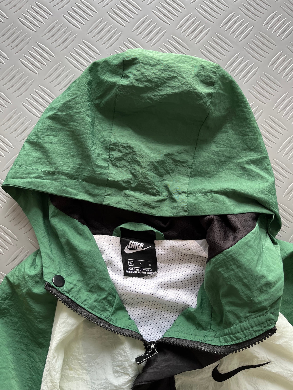 NIKE SWOOSH WINDBREAKER