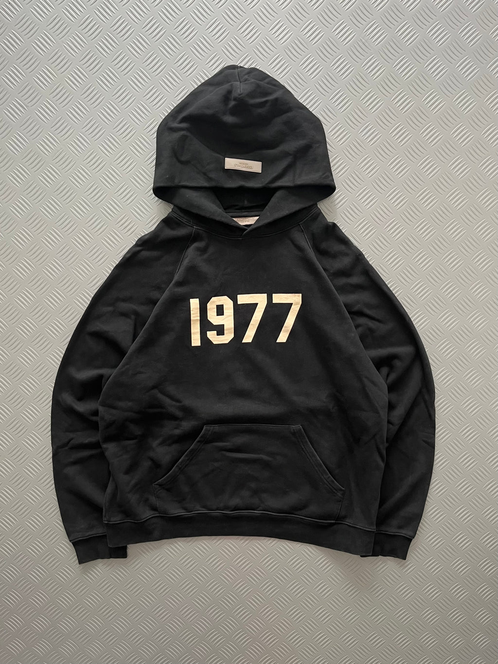 FEAR OF GOD ESSENTIALS 1977 HOODIE