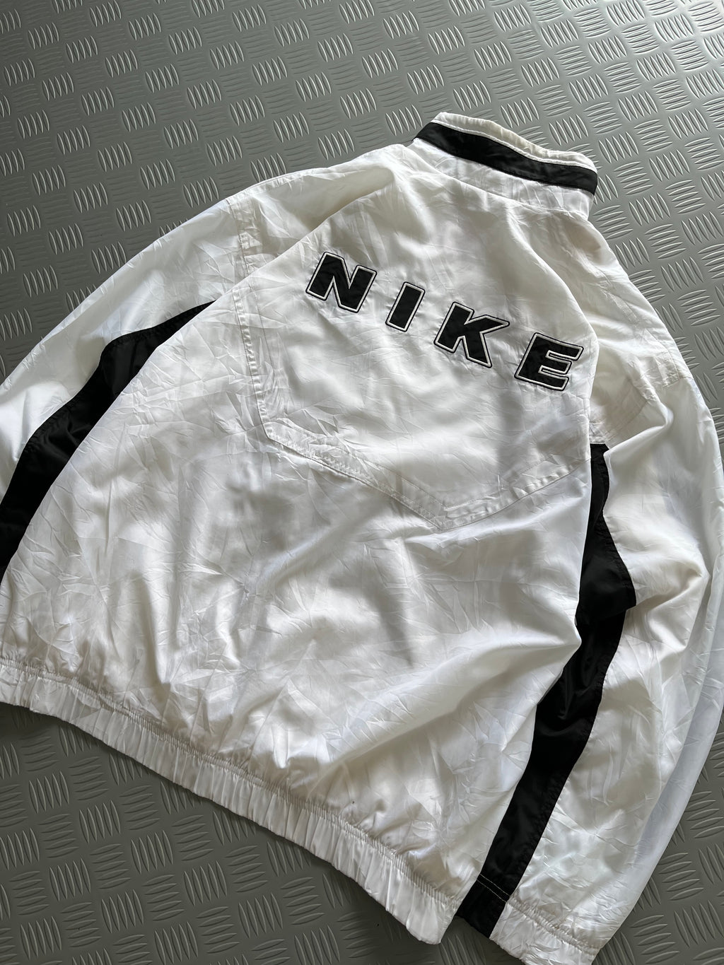 VINTAGE NIKE SPELLOUT ZIPPER