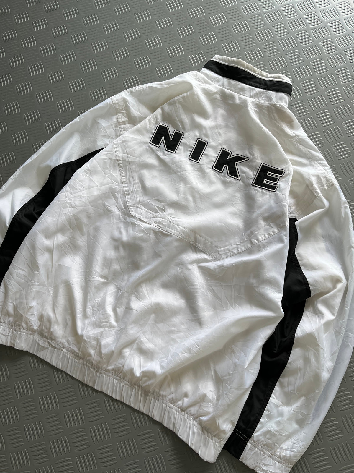 VINTAGE NIKE SPELLOUT ZIPPER