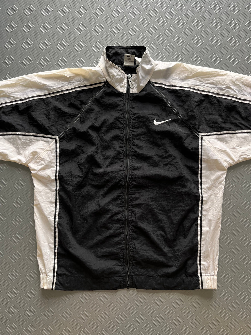 VINTAGE NIKE Y2K WINDCHEATER