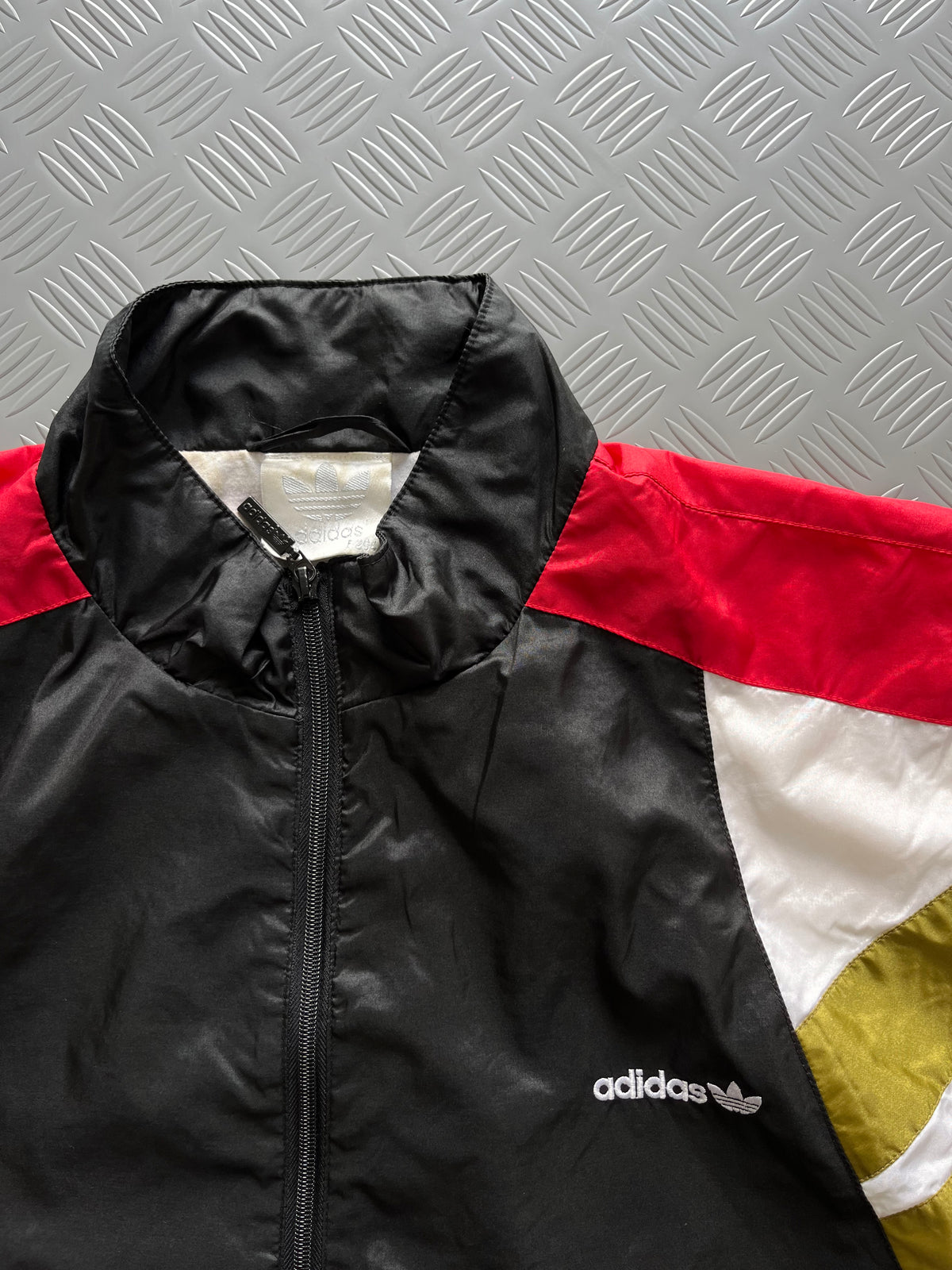 VINTAGE ADIDAS WINDBREAKER