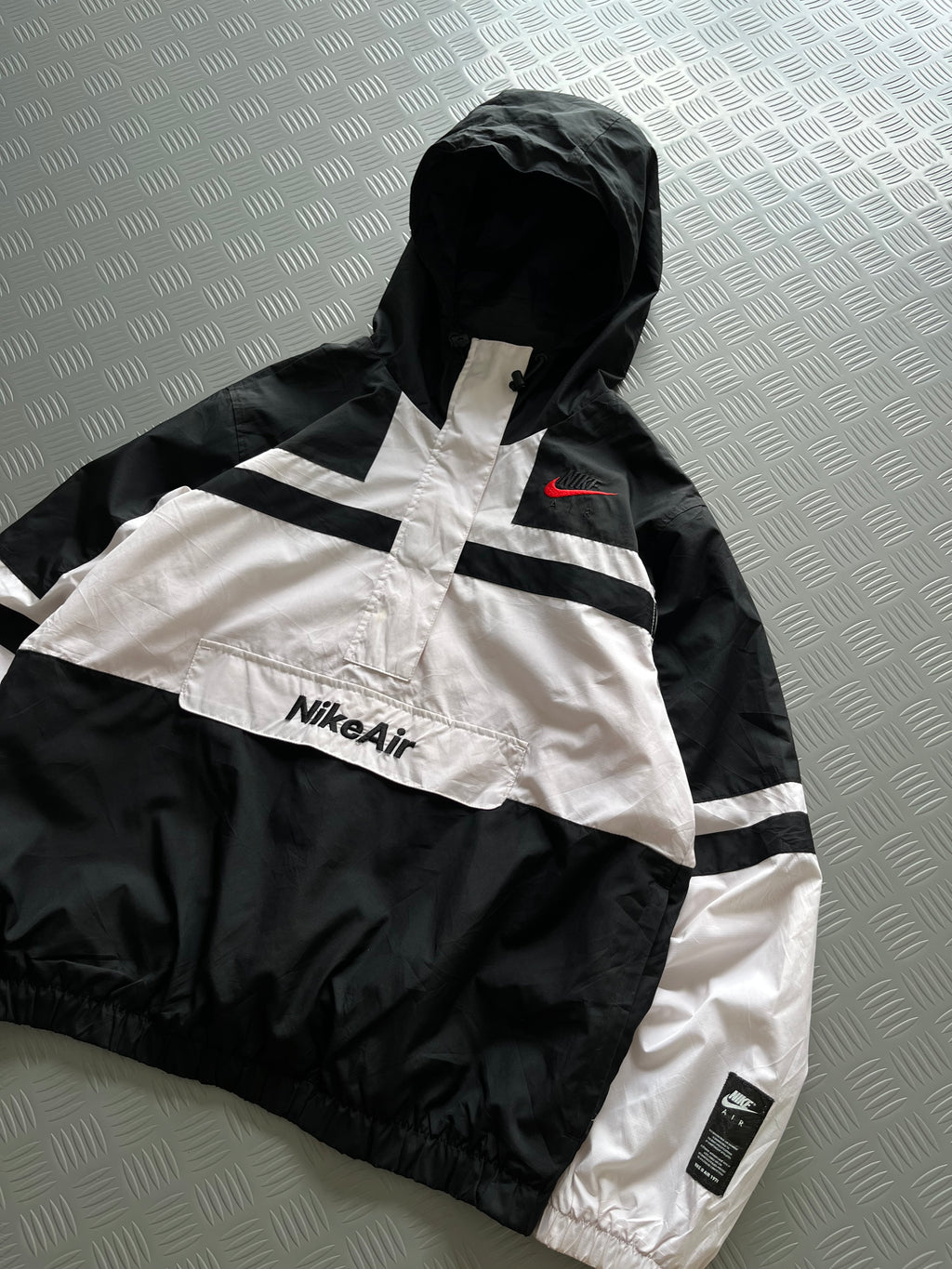 NIKE AIR QUARTER ZIPPER