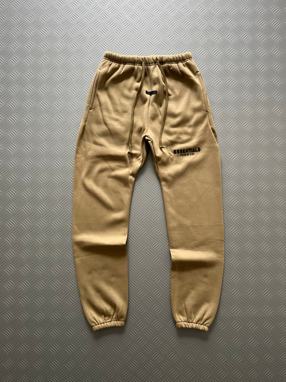 ESSENTIALS FEAR OF GOD SAND SWEATPANT