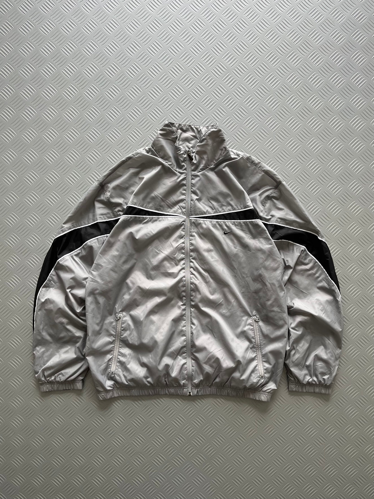 VINTAGE NIKE WINDCHEATER