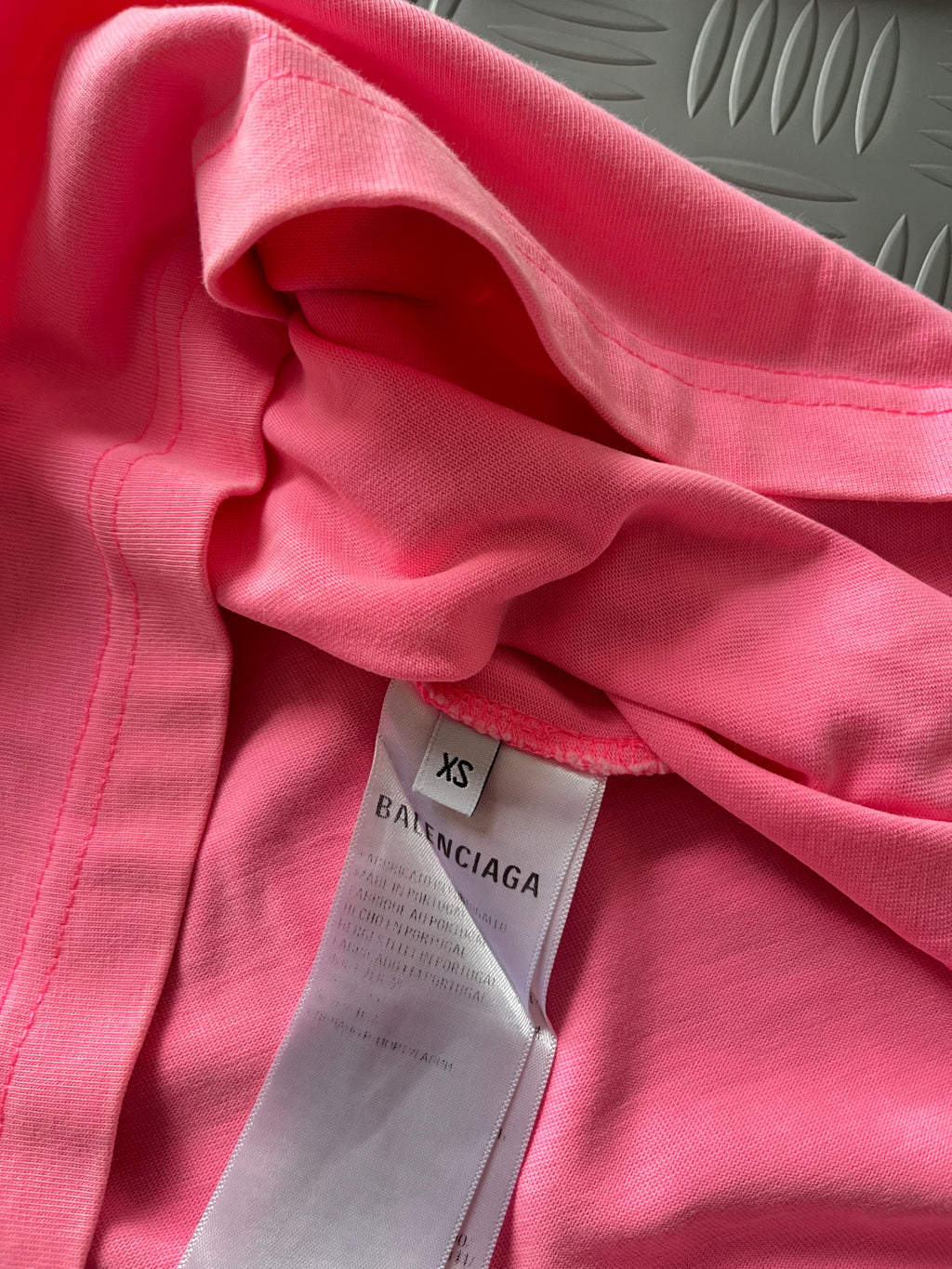 BALENCIAGA 5:20 BABY PINK TSHIRT