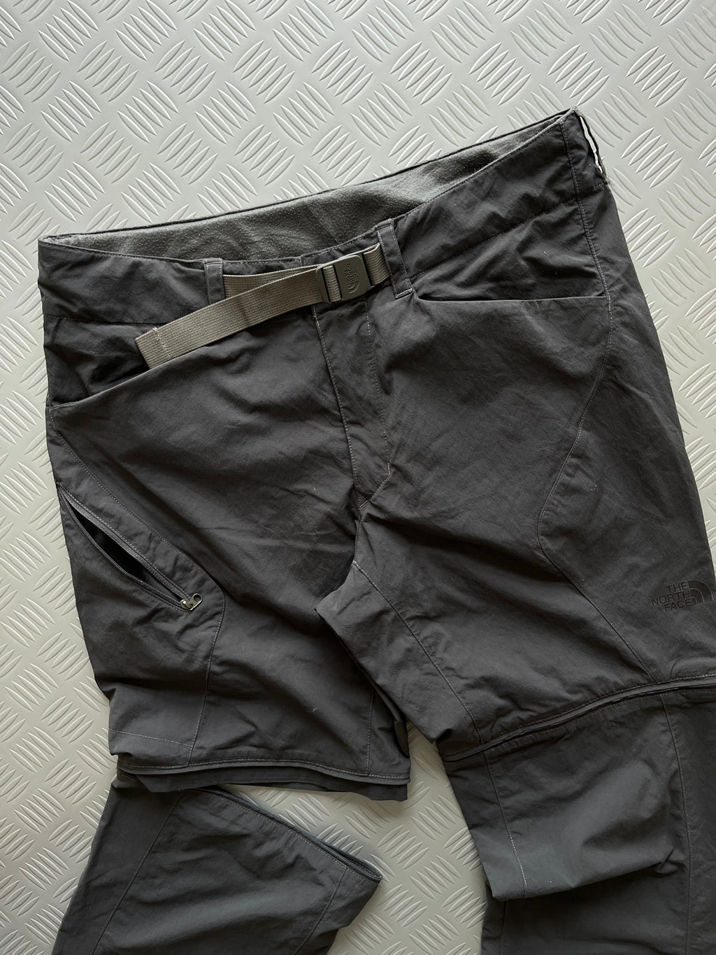 THE NORTH FACE CONVERTIBLE TREKKING PANT