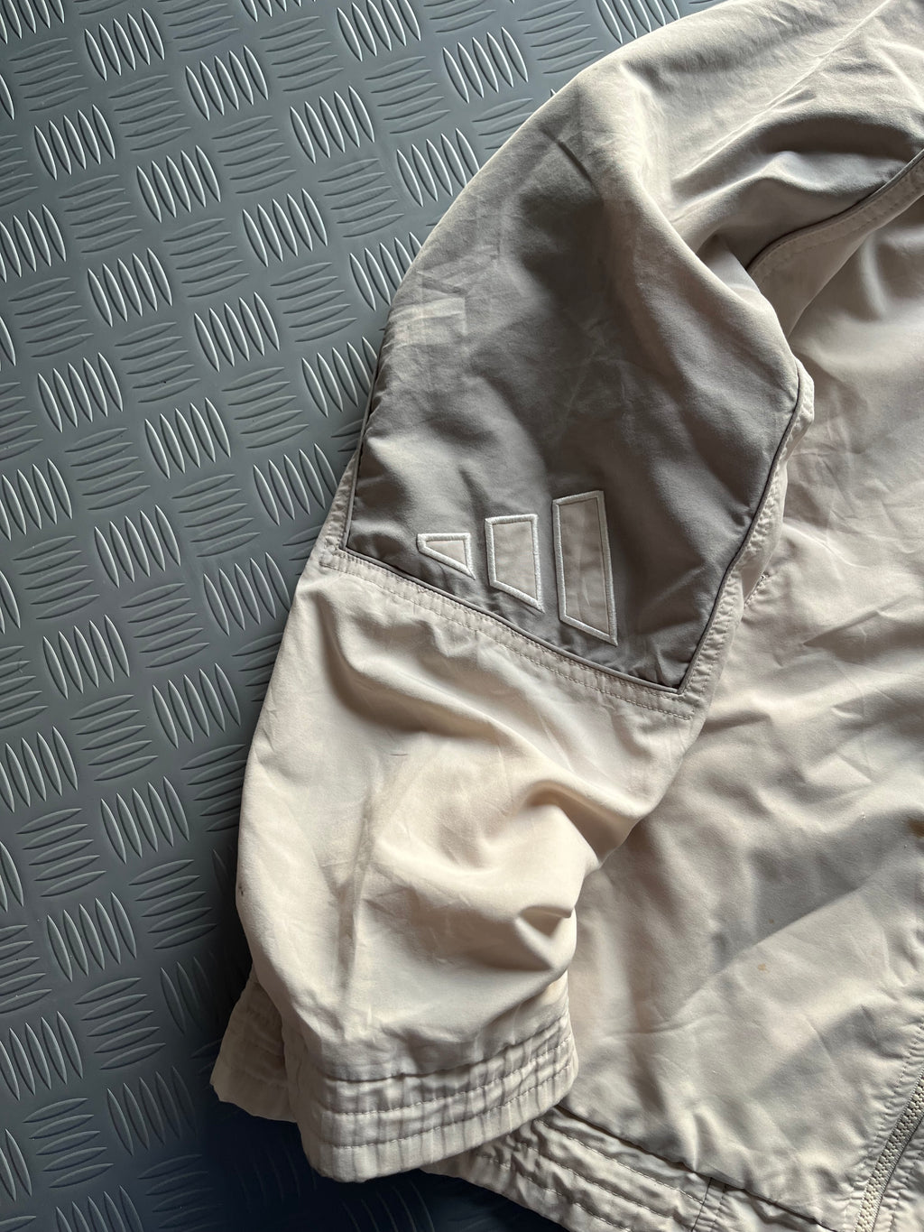VINTAGE ADIDAS WINDBREAKER