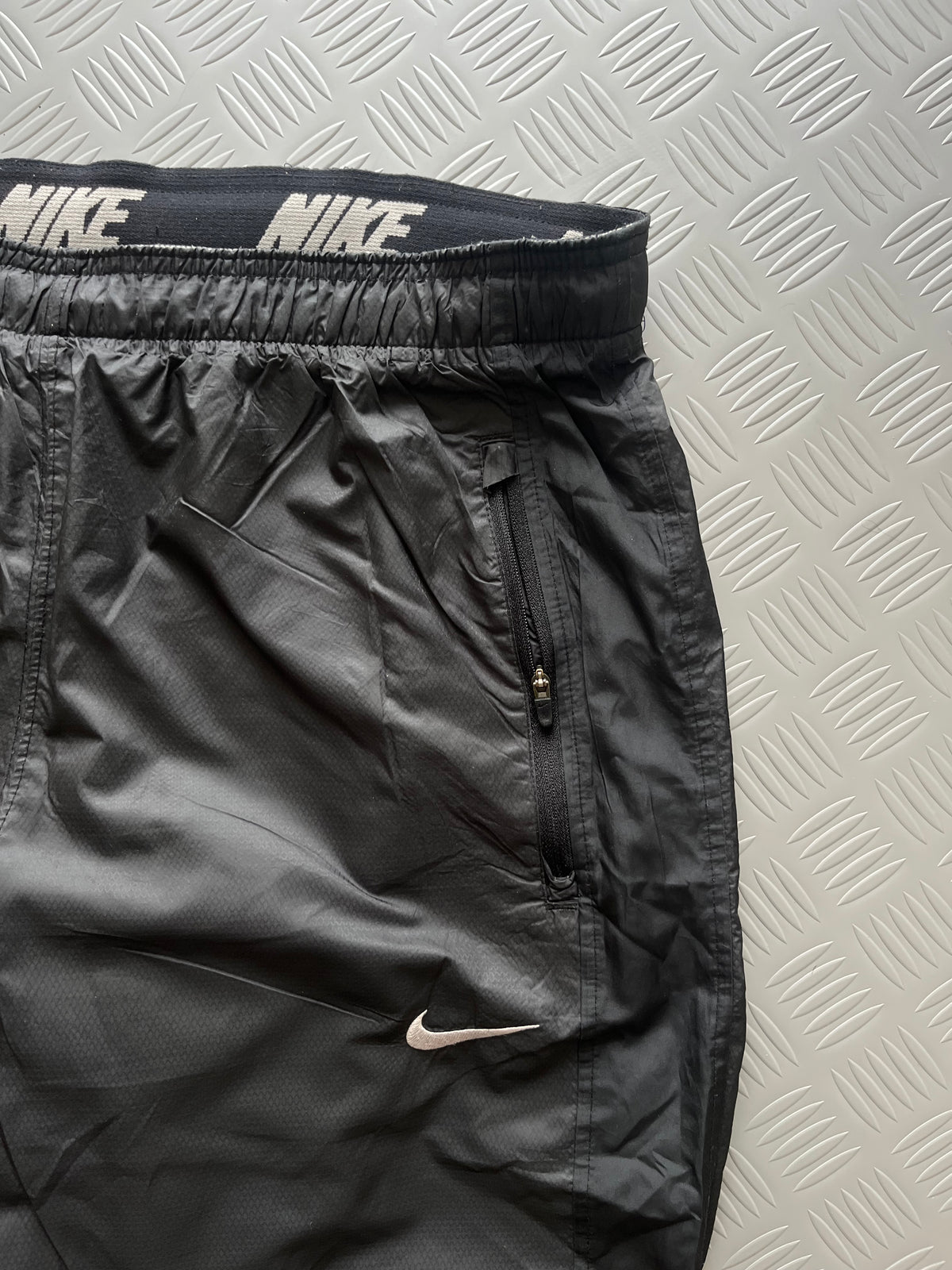 VINTAGE NIKE BAGGY TROUSER