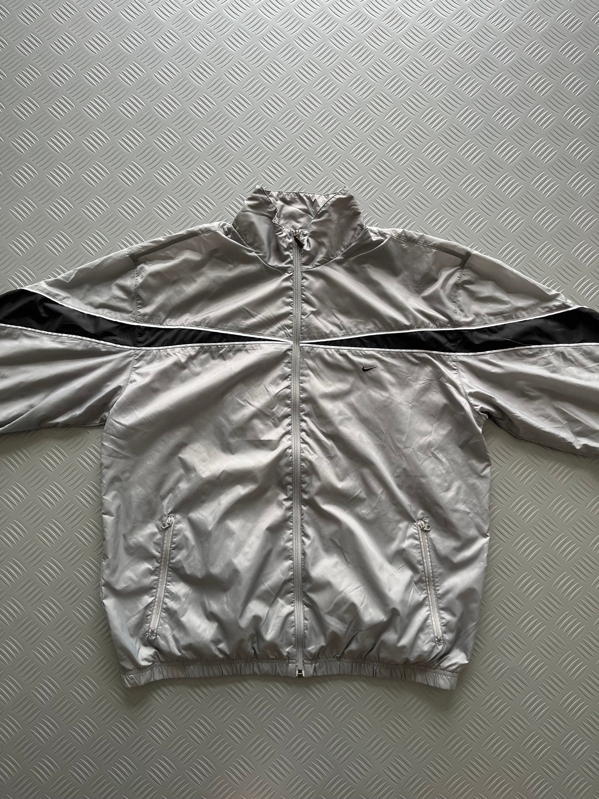 VINTAGE NIKE WINDCHEATER
