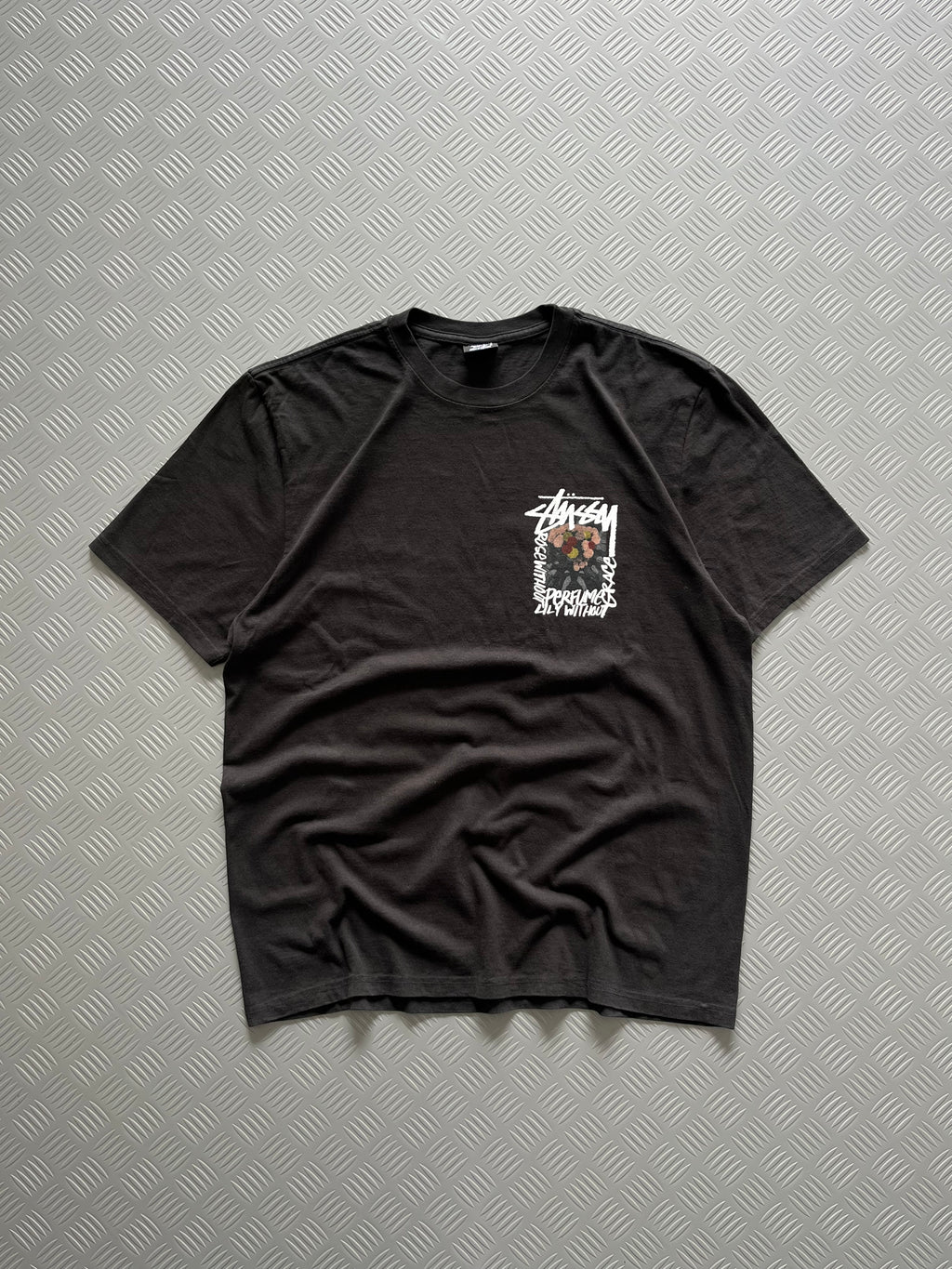 STUSSY CAMELLIEAS PIGMENT TSHIRT